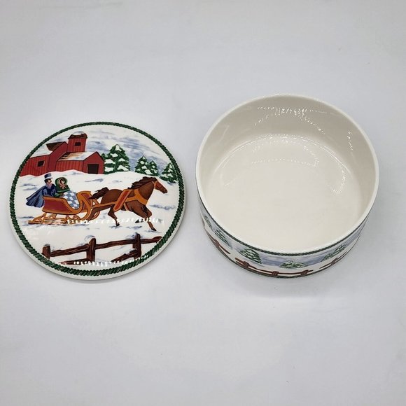 Mikasa Country Sleigh Christmas Porcelain Candy Dish with Lid HK507/683 - Picture 2 of 4